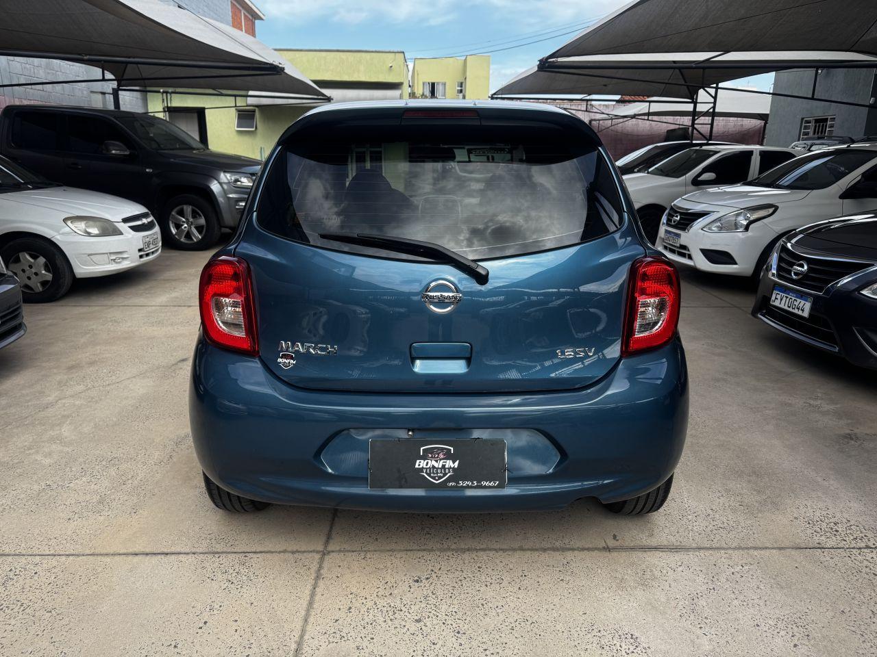 NISSAN March - Foto