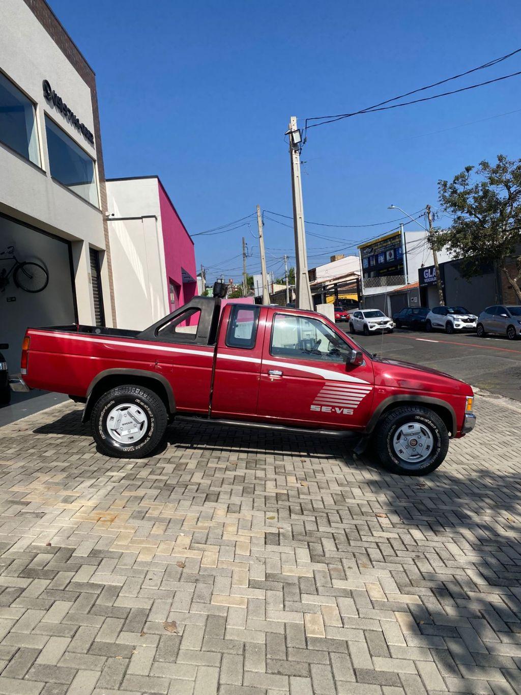 NISSAN Pathfinder - Foto