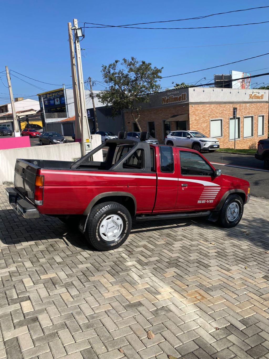 NISSAN Pathfinder - Foto