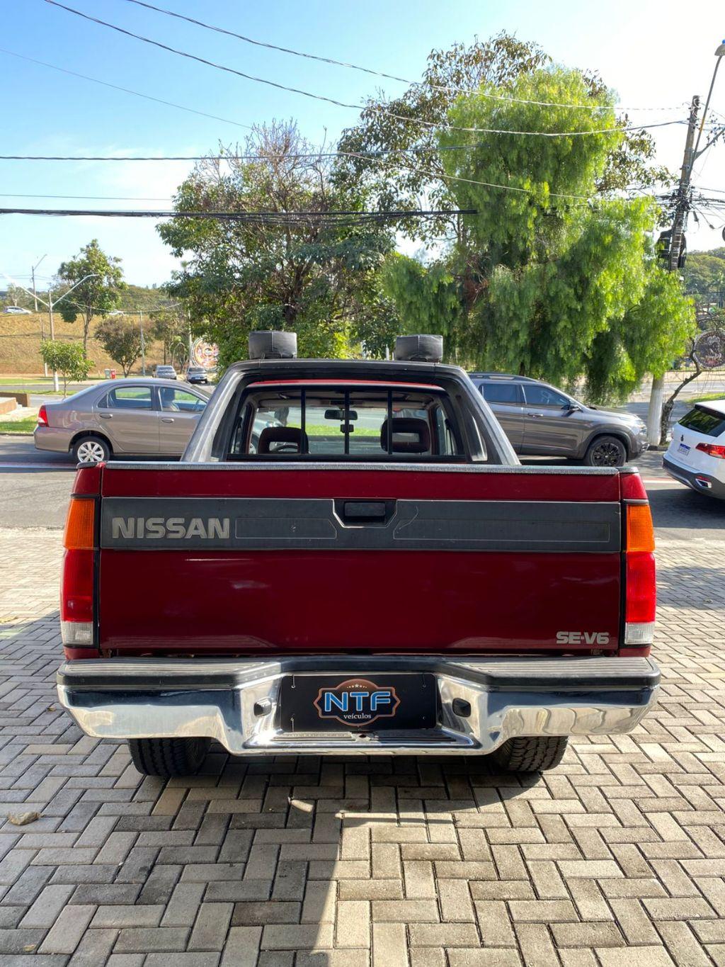 NISSAN Pathfinder - Foto