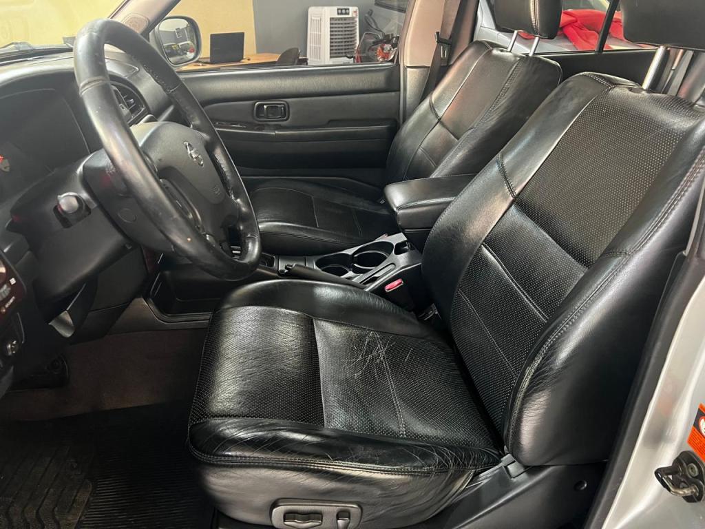NISSAN Pathfinder - Foto