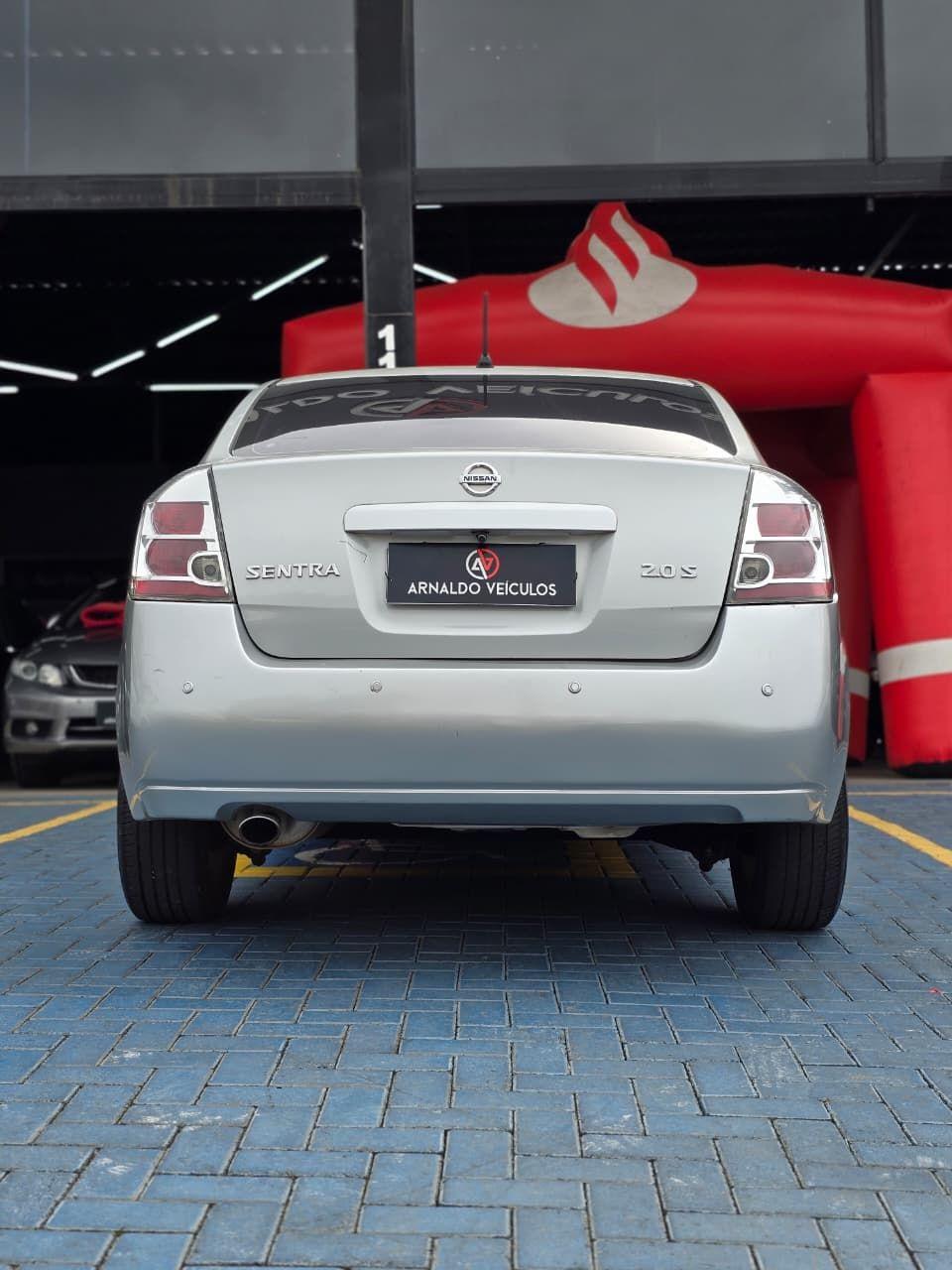 NISSAN Sentra - Foto