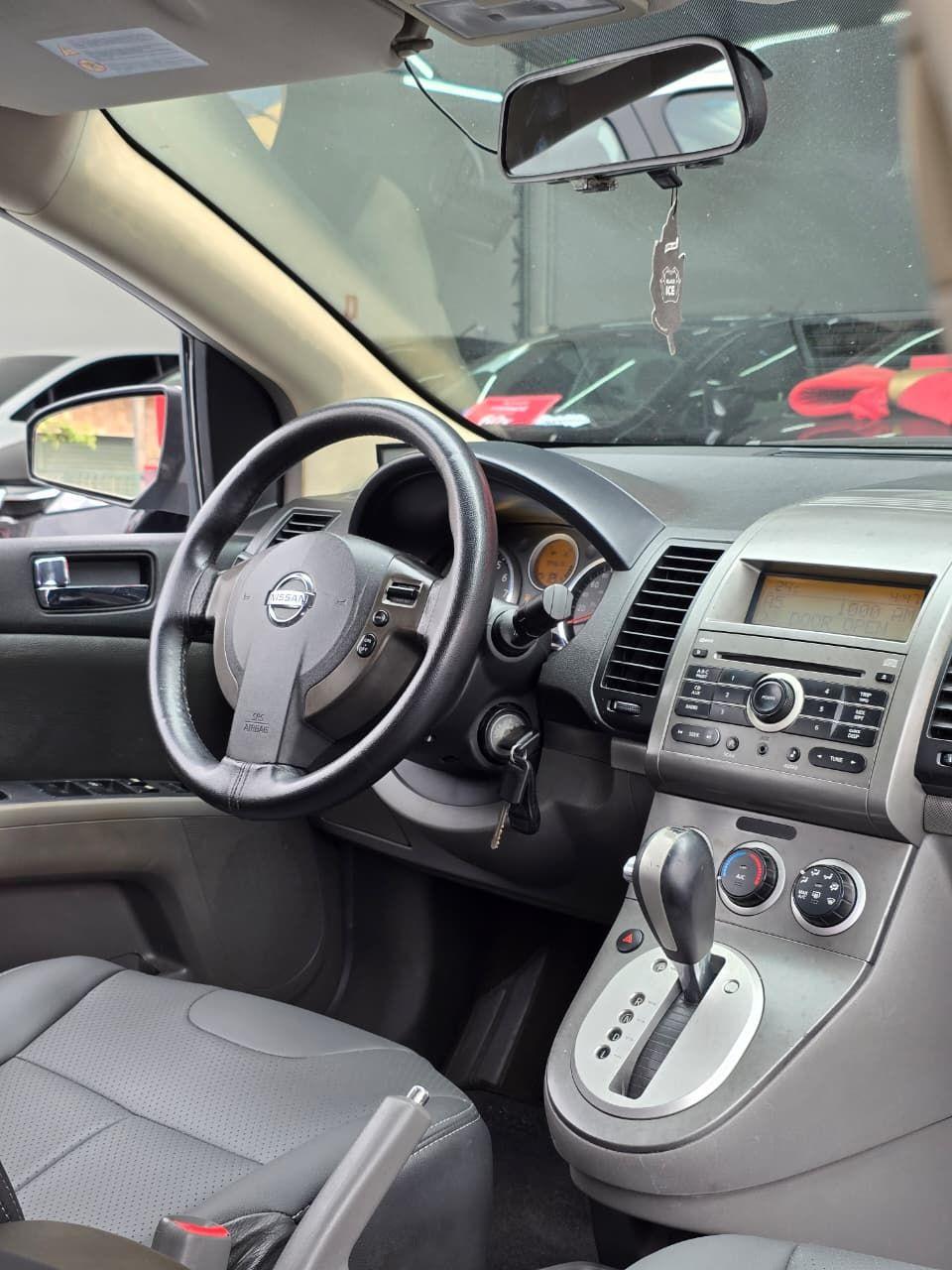 NISSAN Sentra - Foto