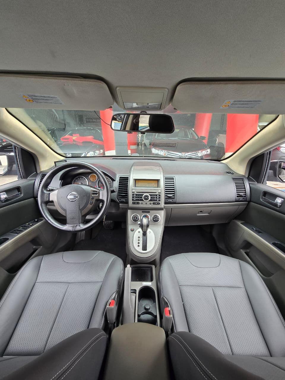 NISSAN Sentra - Foto