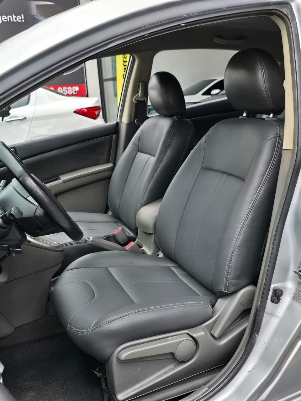 NISSAN Sentra - Foto