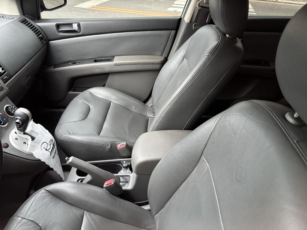 NISSAN Sentra - Foto