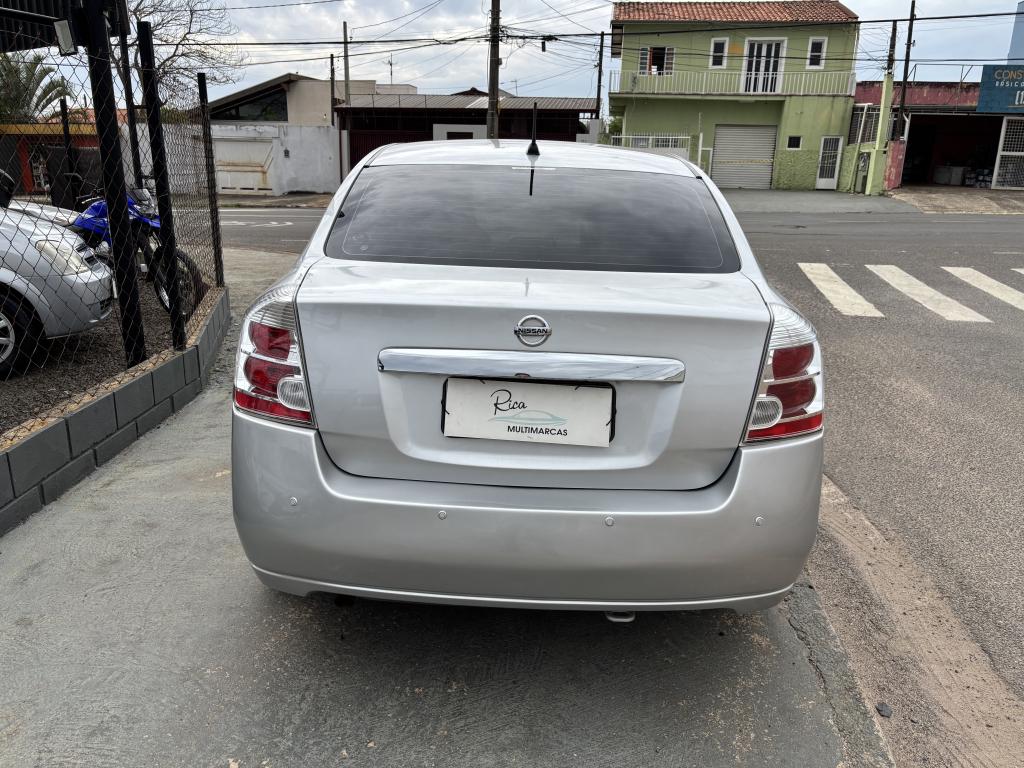 NISSAN Sentra - Foto