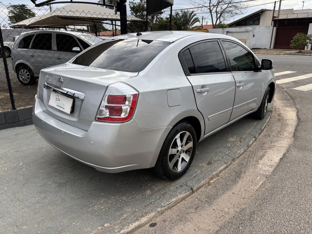 NISSAN Sentra - Foto