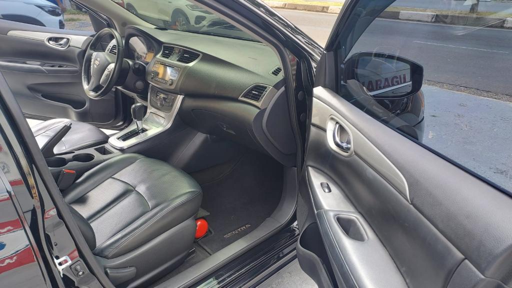 NISSAN Sentra - Foto