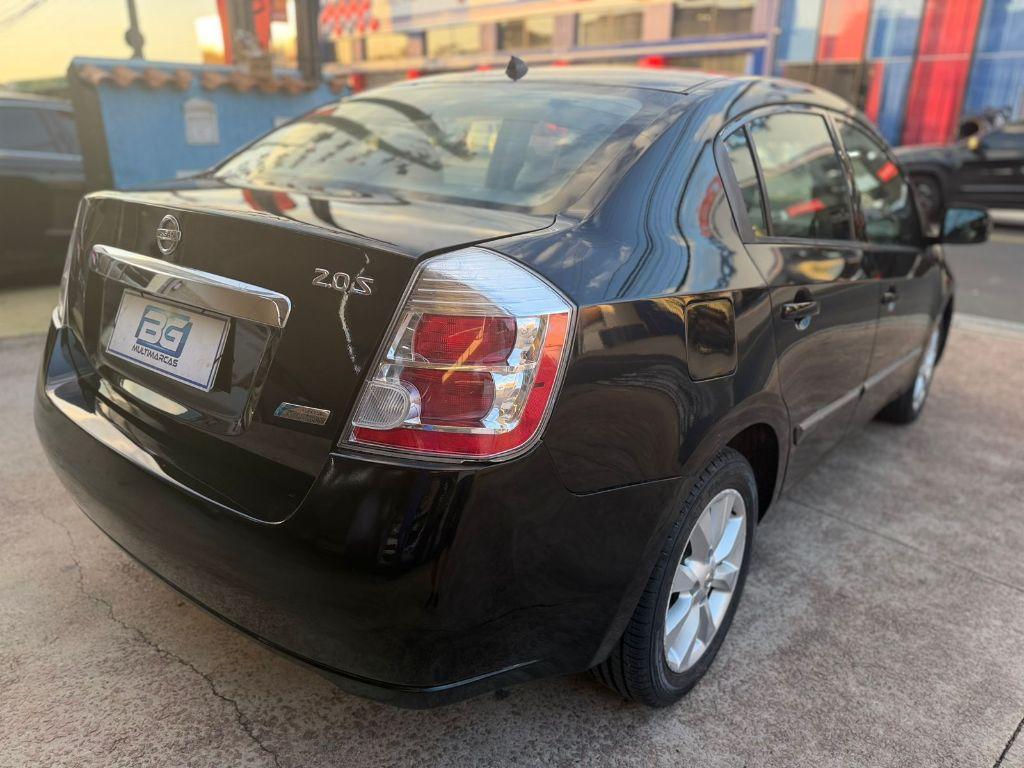 NISSAN Sentra - Foto