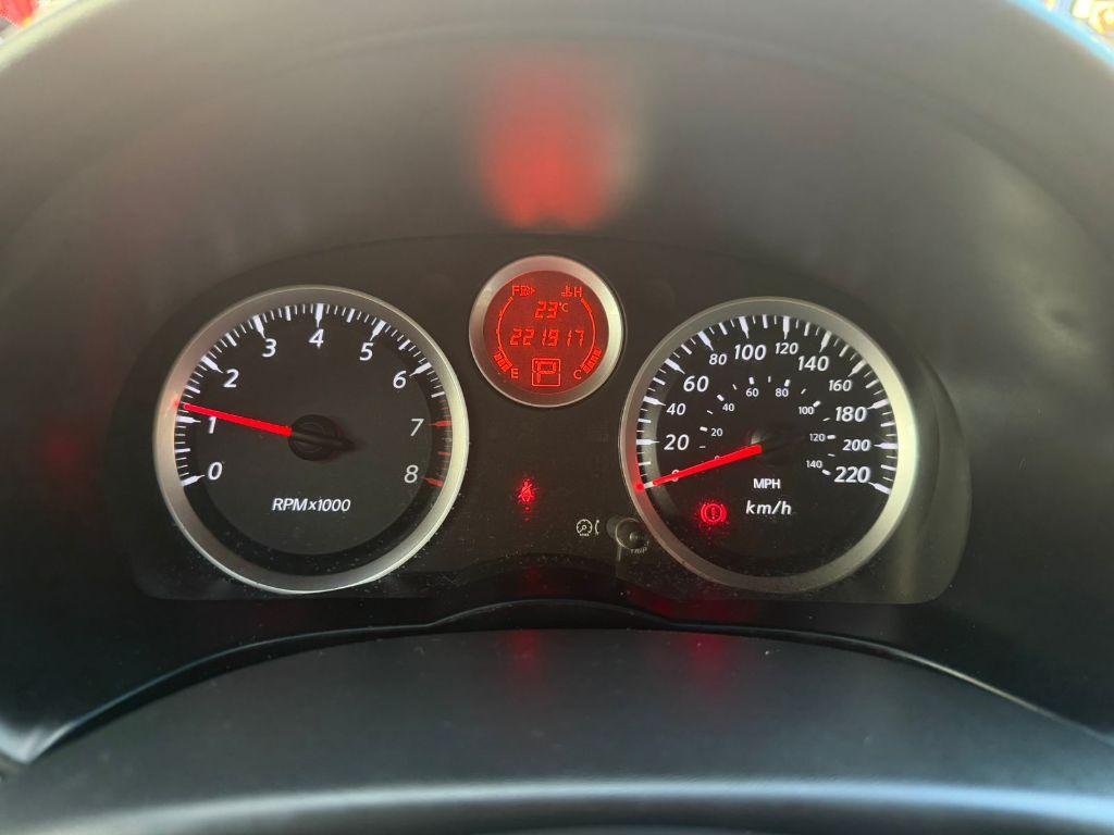 NISSAN Sentra - Foto