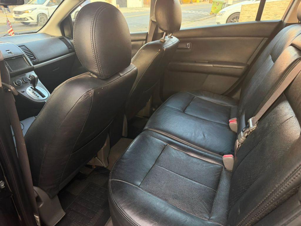 NISSAN Sentra - Foto