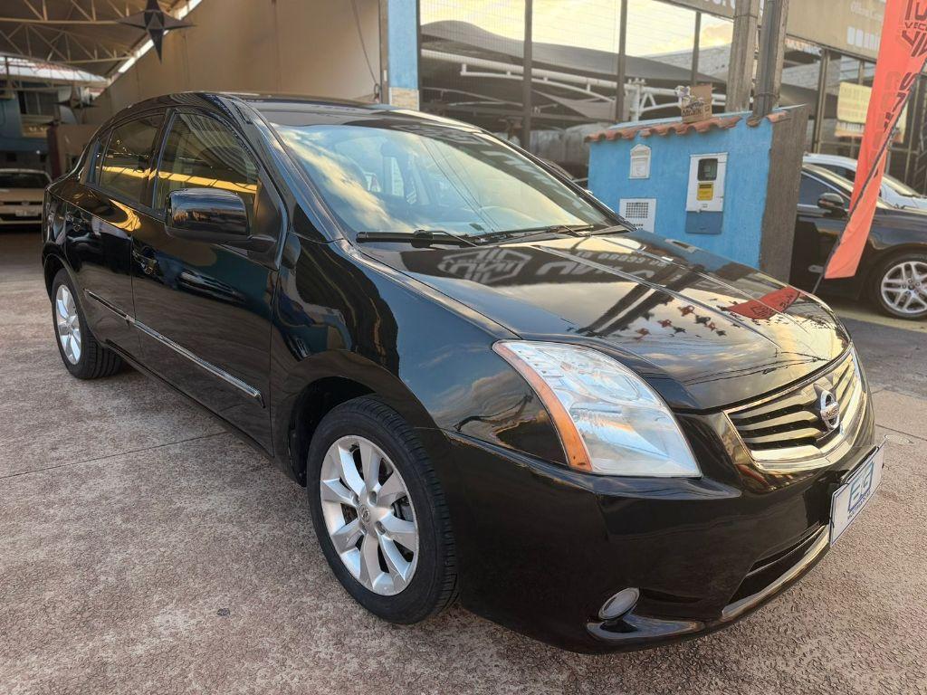 NISSAN Sentra - Foto
