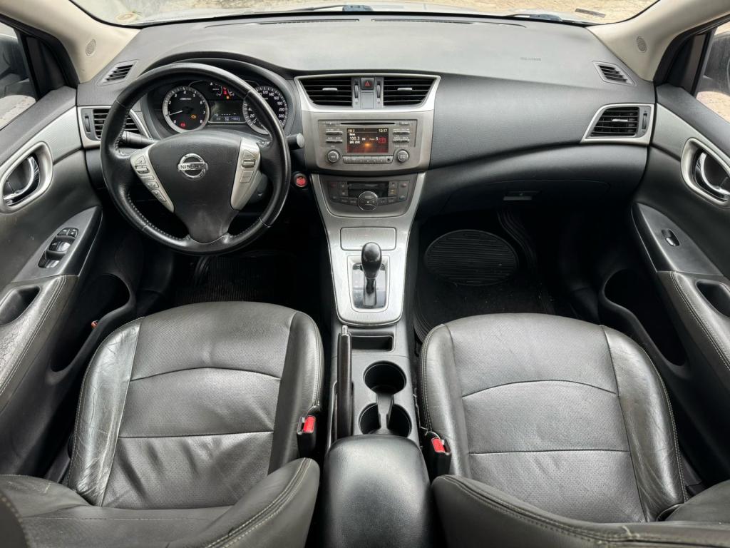 NISSAN Sentra - Foto