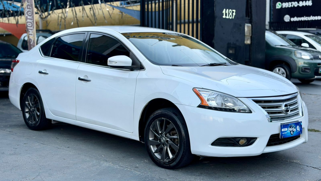NISSAN Sentra - Foto