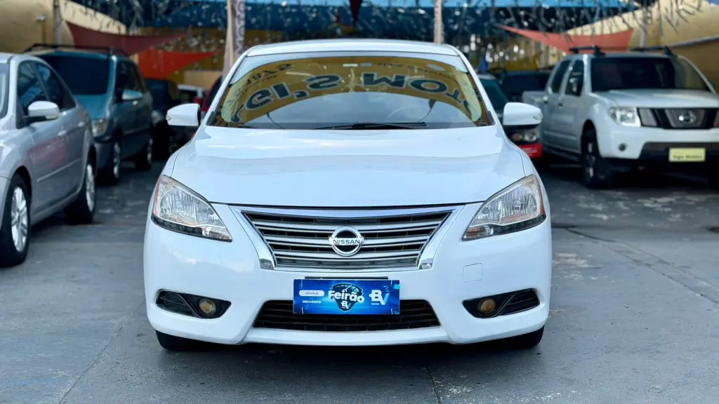 NISSAN Sentra - Foto