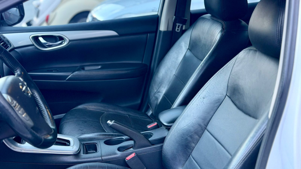 NISSAN Sentra - Foto