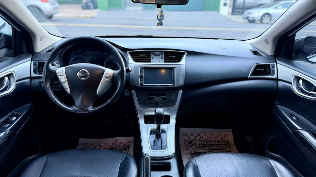 NISSAN Sentra - Foto