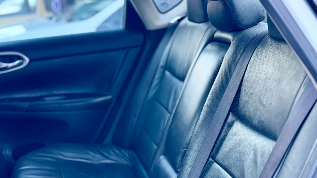 NISSAN Sentra - Foto
