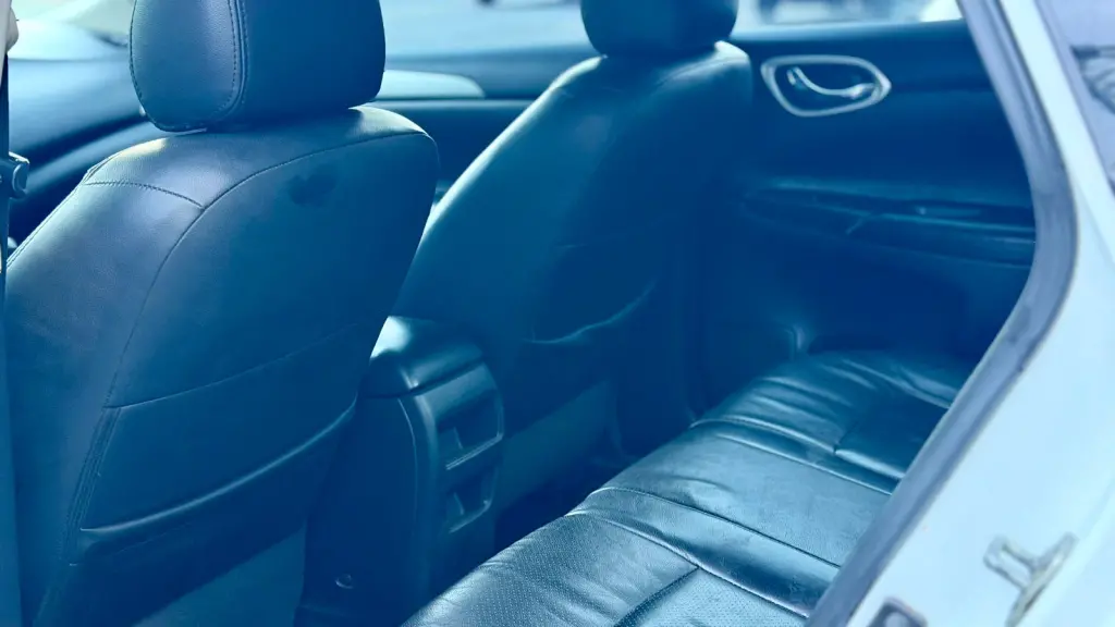 NISSAN Sentra - Foto