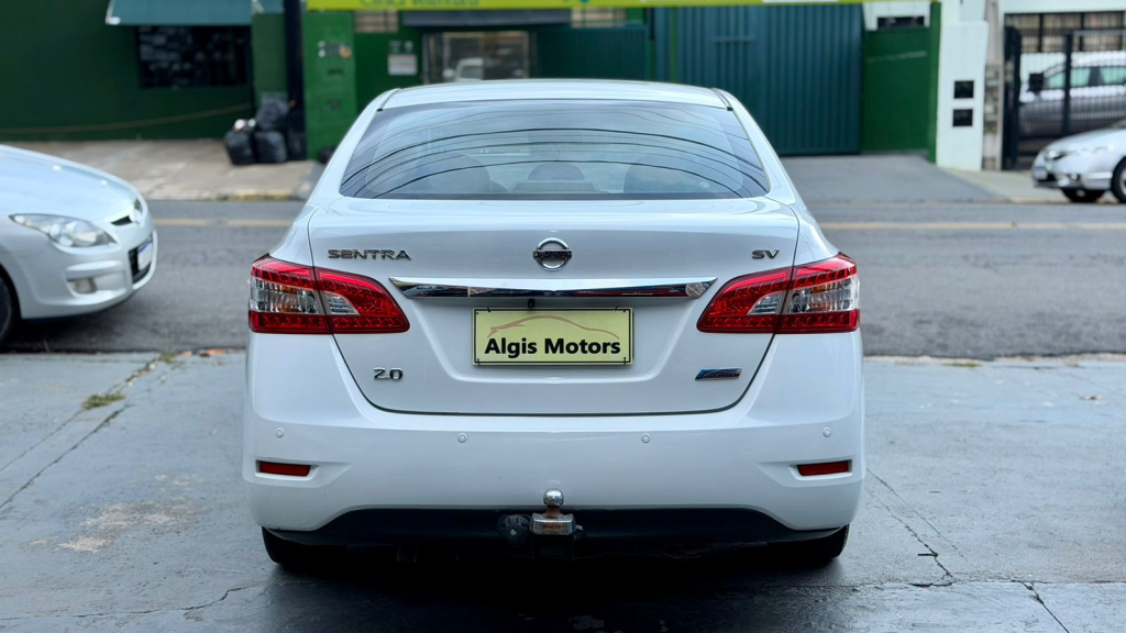 NISSAN Sentra - Foto