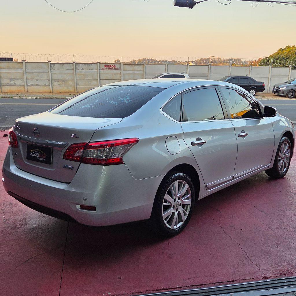 NISSAN Sentra - Foto