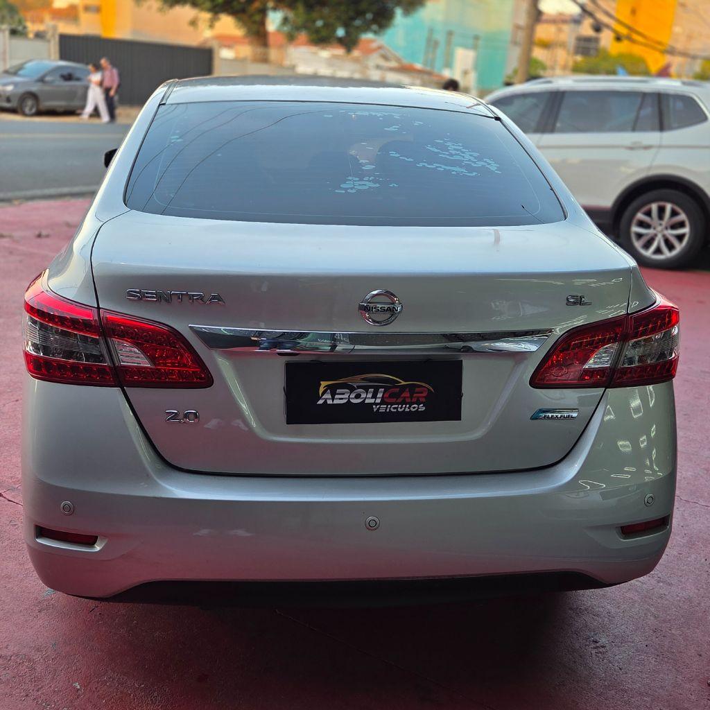 NISSAN Sentra - Foto