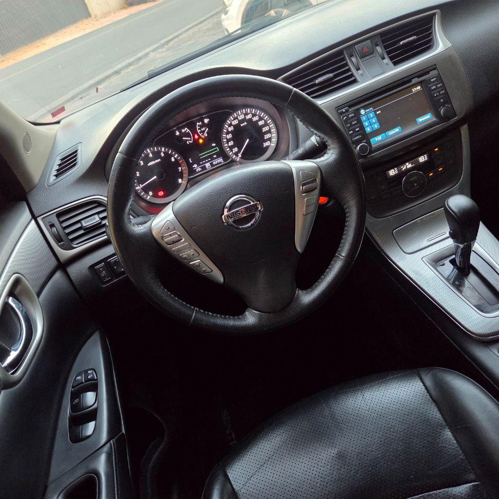 NISSAN Sentra - Foto
