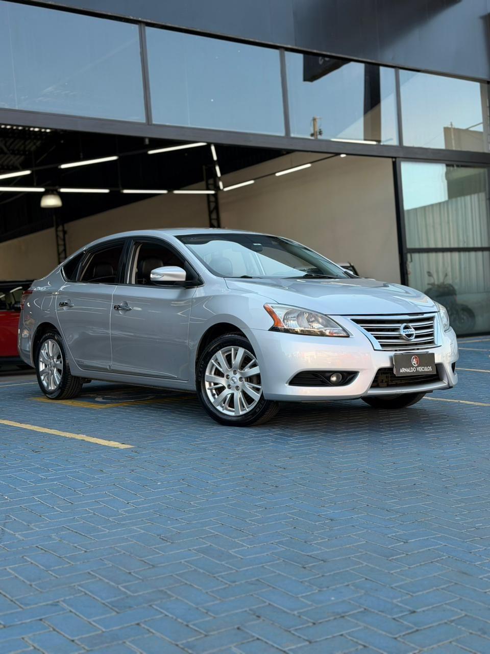 NISSAN Sentra - Foto