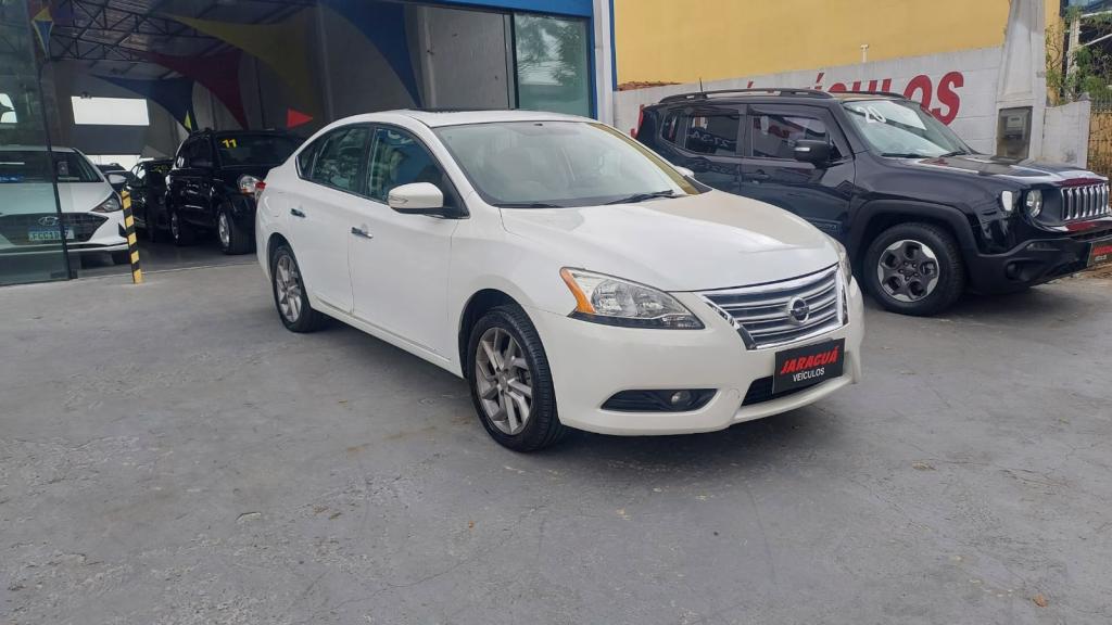 NISSAN Sentra - Foto