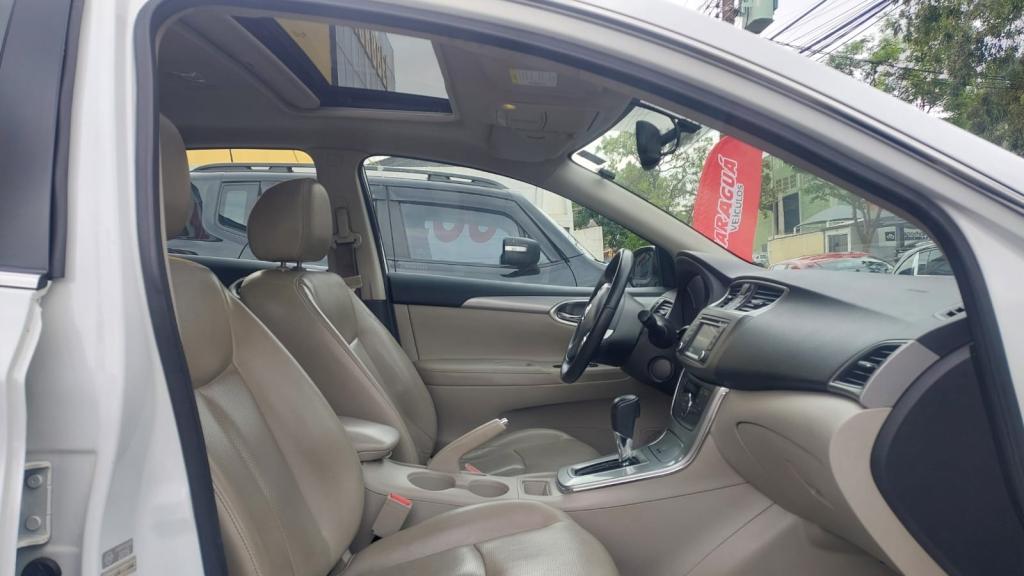NISSAN Sentra - Foto