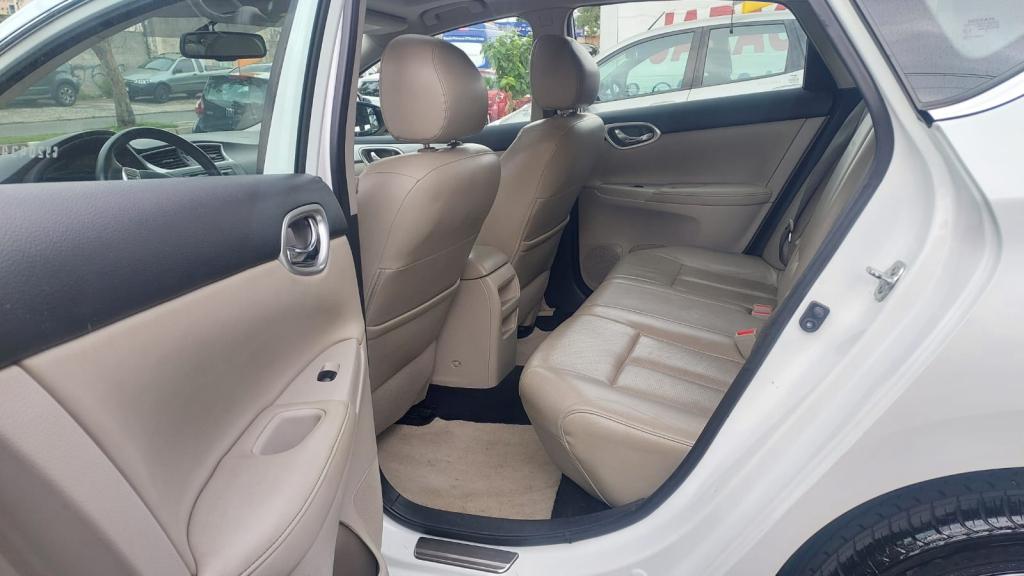 NISSAN Sentra - Foto