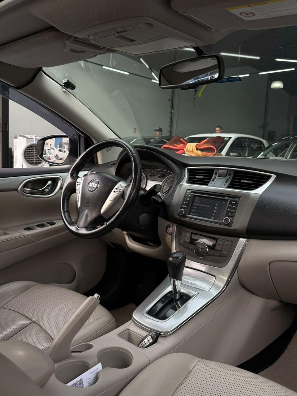 NISSAN Sentra - Foto