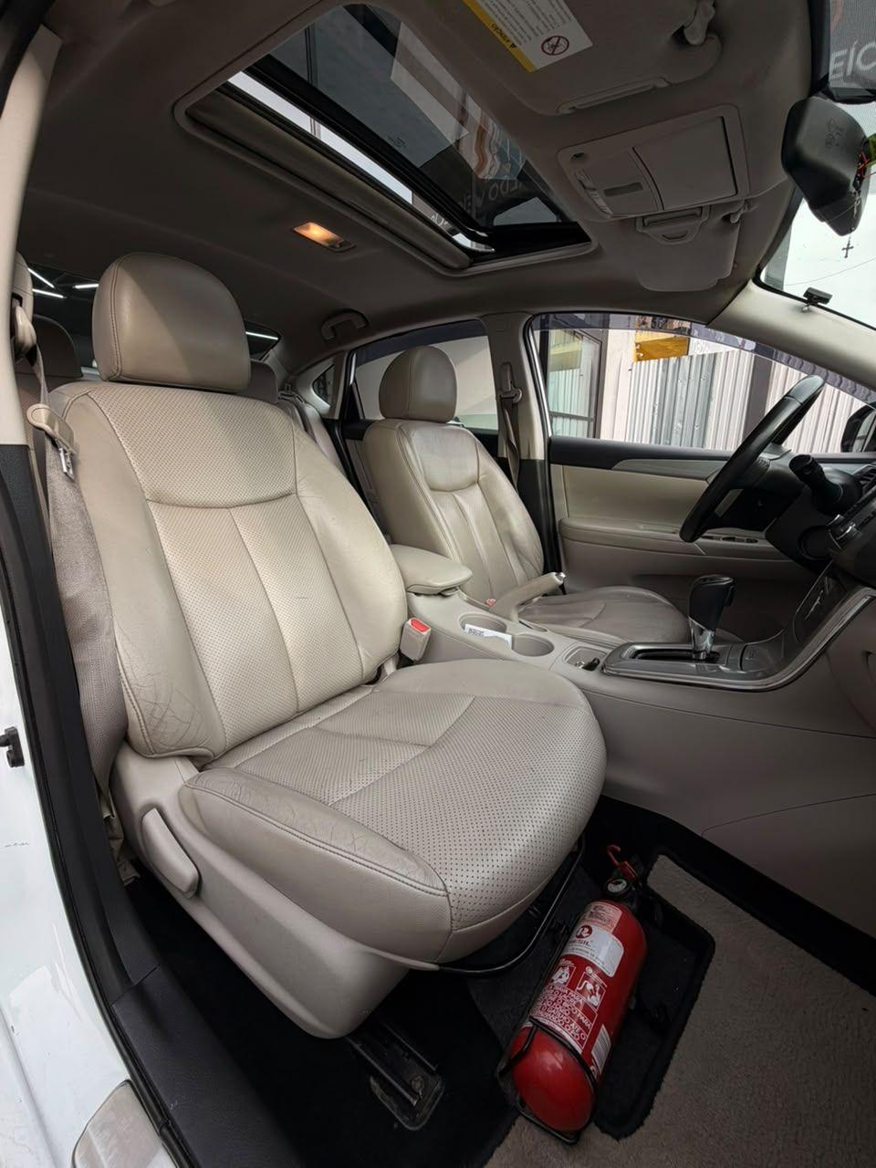 NISSAN Sentra - Foto