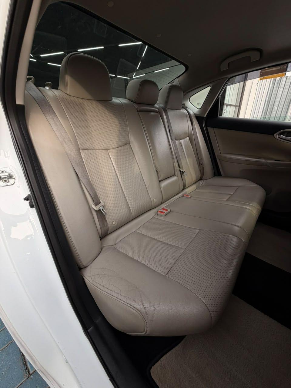 NISSAN Sentra - Foto