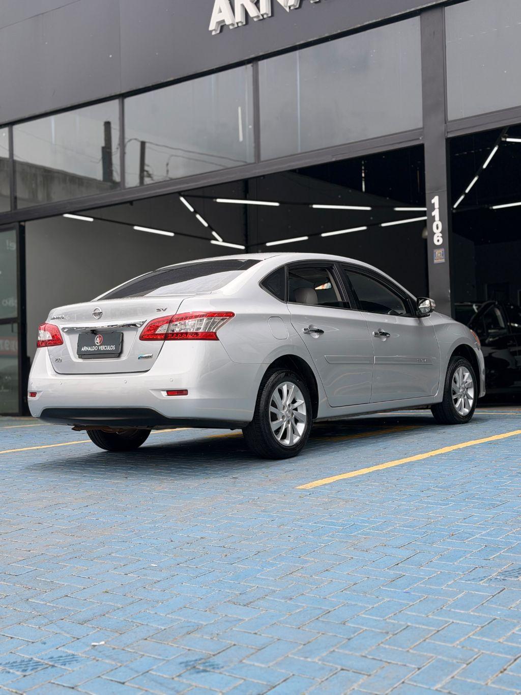NISSAN Sentra - Foto