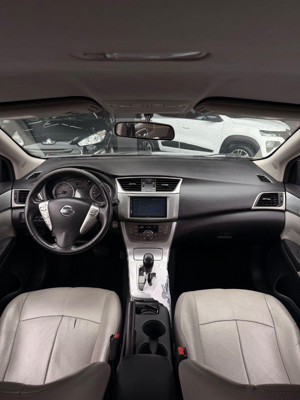 NISSAN Sentra - Foto