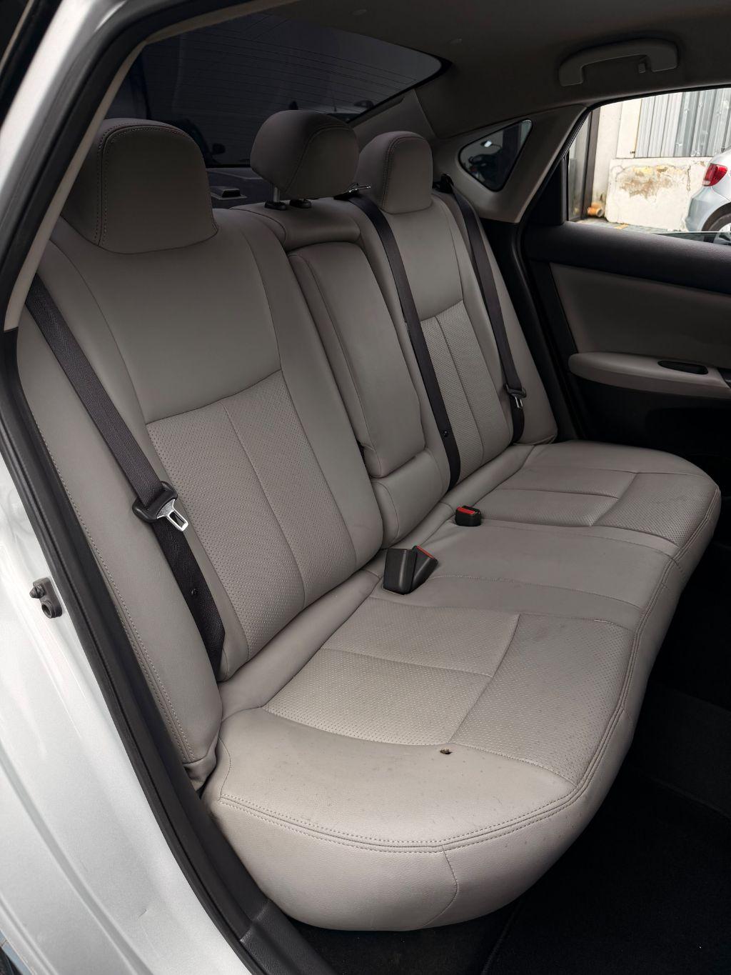 NISSAN Sentra - Foto