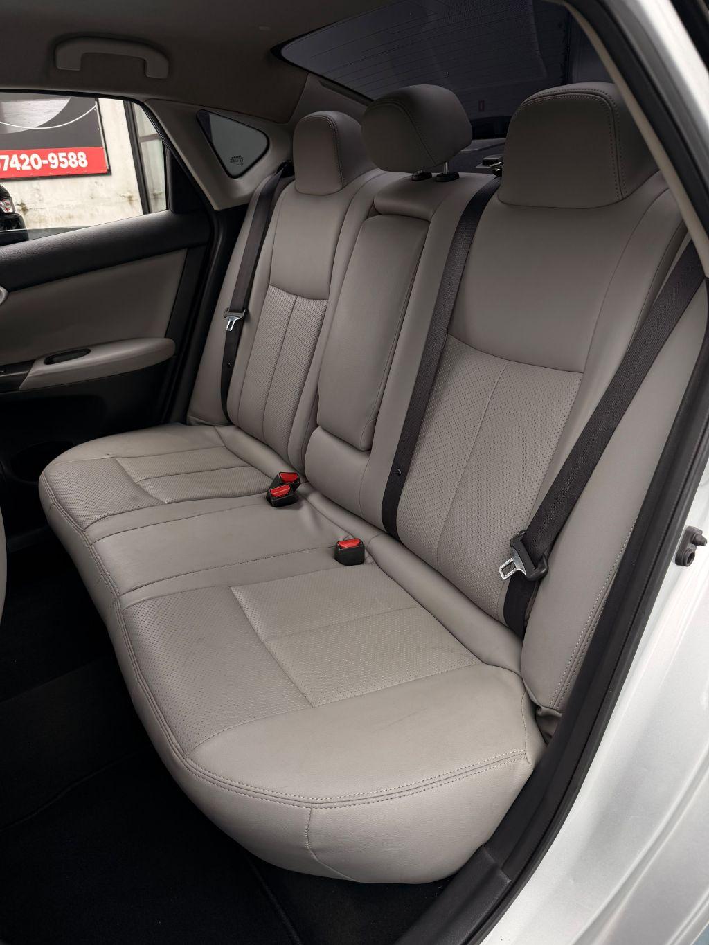 NISSAN Sentra - Foto