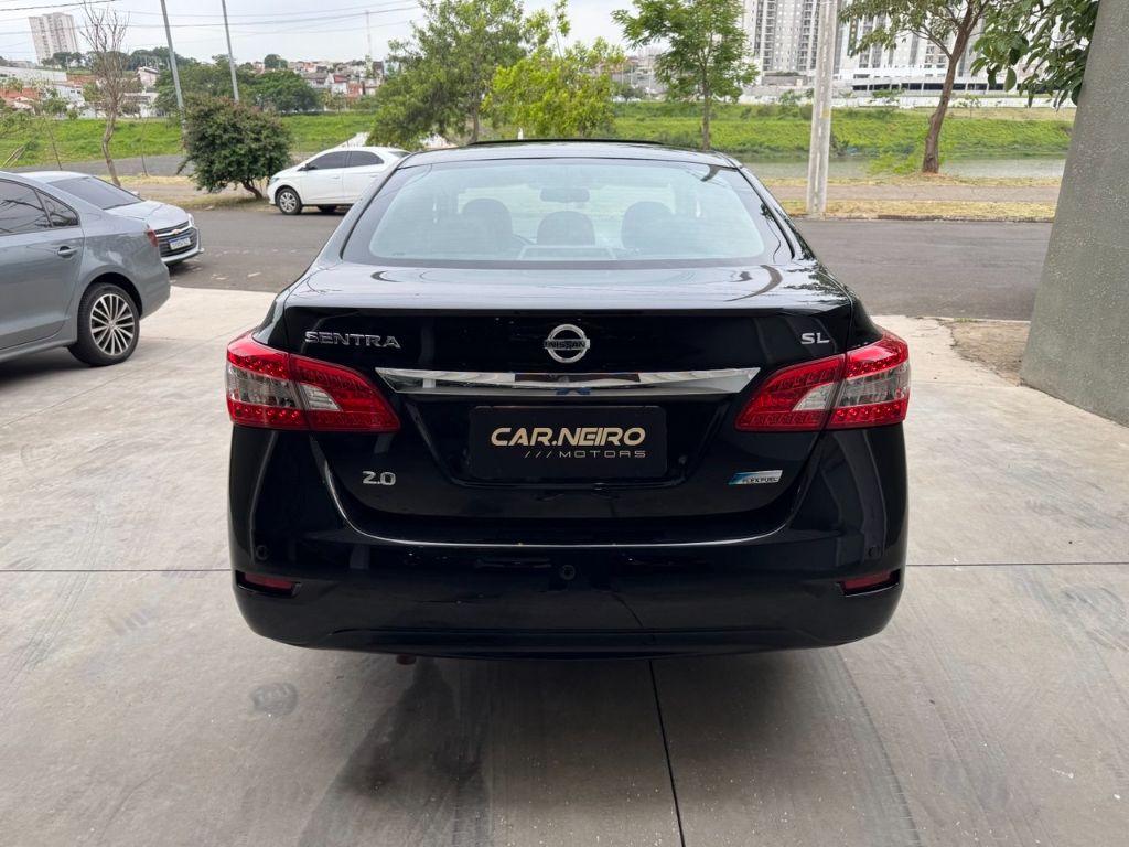 NISSAN Sentra - Foto
