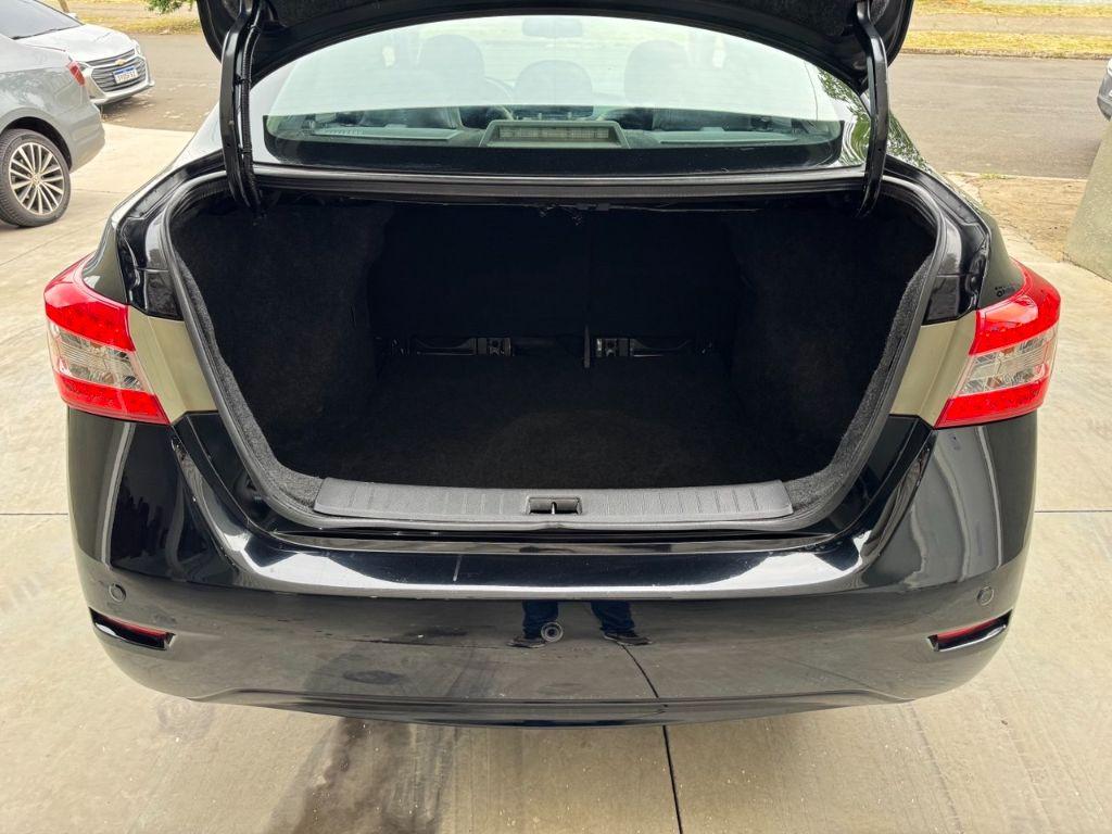 NISSAN Sentra - Foto