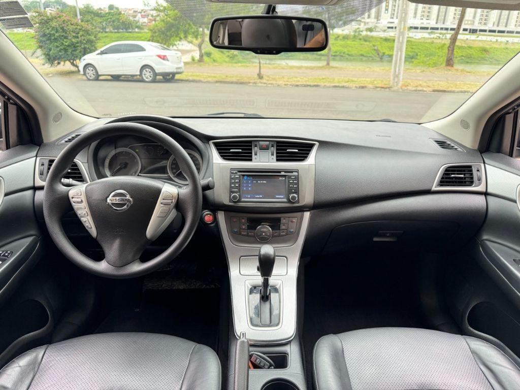 NISSAN Sentra - Foto