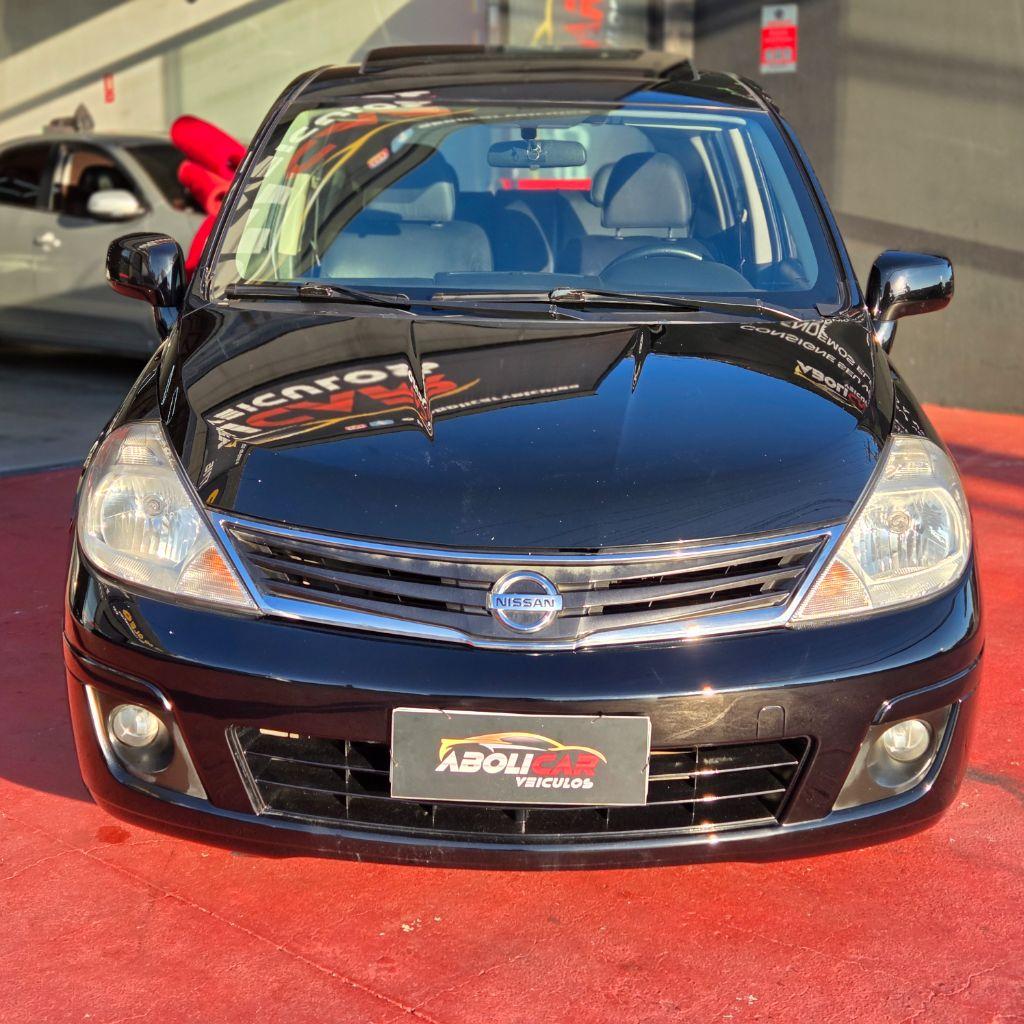 NISSAN Tiida Hatch - Foto