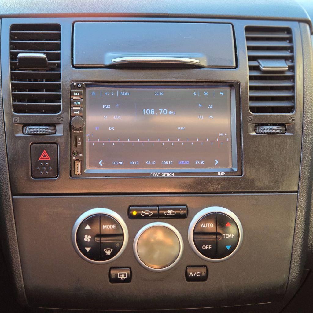 NISSAN Tiida Hatch - Foto