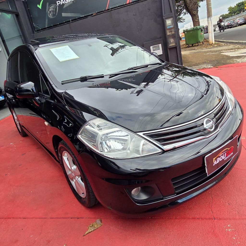 NISSAN Tiida Hatch - Foto