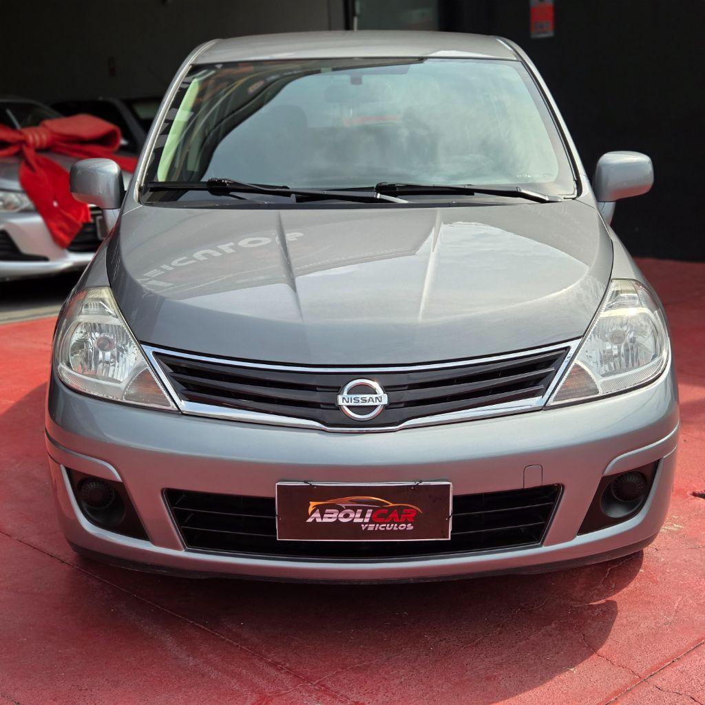 NISSAN Tiida Hatch - Foto