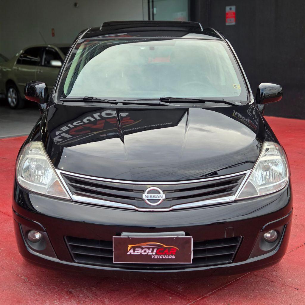 NISSAN Tiida Hatch - Foto
