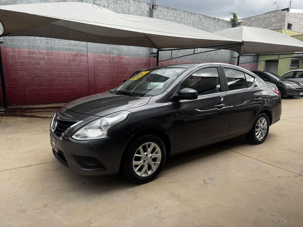NISSAN Versa Sedan