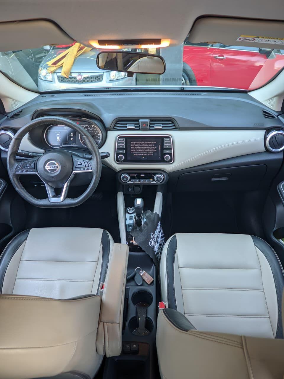 NISSAN Versa Sedan - Foto