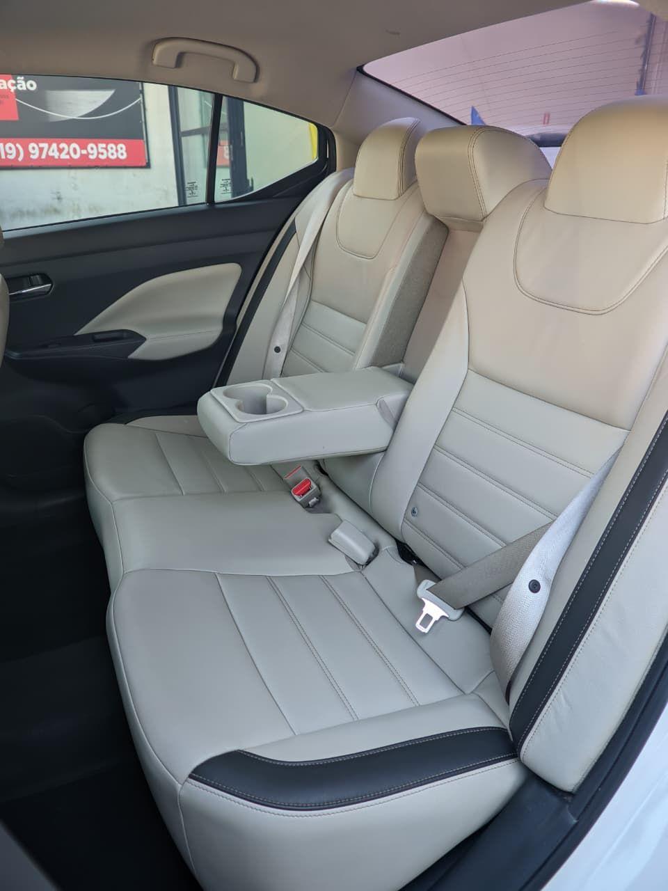 NISSAN Versa Sedan - Foto